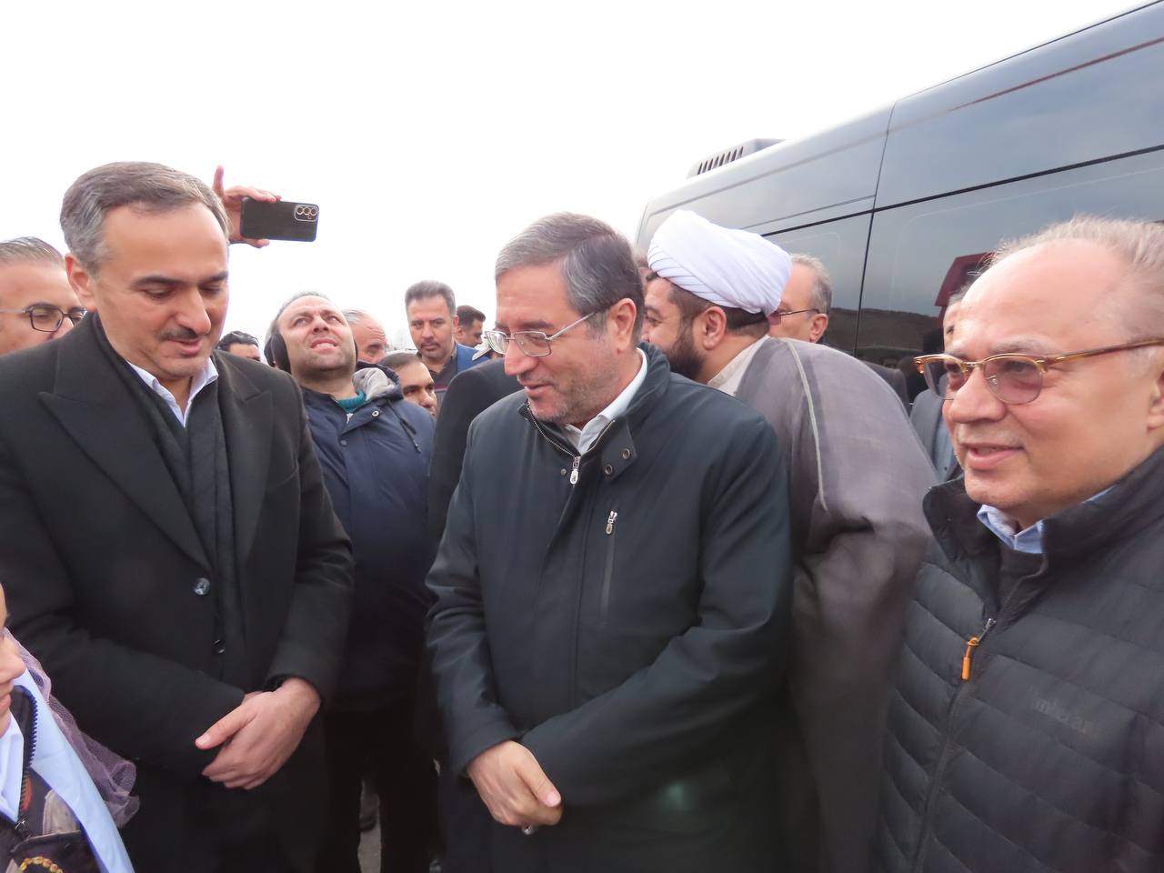 بازدید معاون امور مجلس رئیس جمهور و استاندار آذربایجانغربی از روند اجرای عملیات راهسازی سه راهی چایپاره