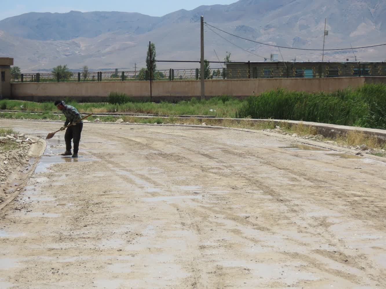 بازدید فرماندار چایپاره از پروژه اجرای طرح هادی و آسفالت معابر روستای زنگلان سفلی