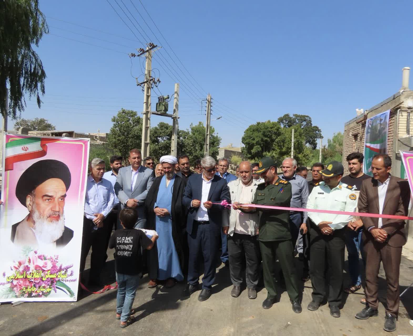 افتتاح بهسازی و آسفالت معابر روستای یتیم آغلی و همزمان طرح های مختلف عمرانی در روستاهای فاقد دهیاری شهرستان چایپاره