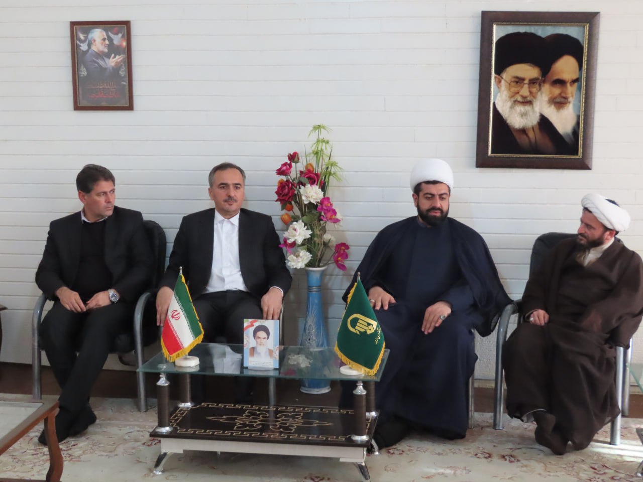 دیدار و نشست صمیمی فرماندار شهرستان با امام جمعه جدید چایپاره