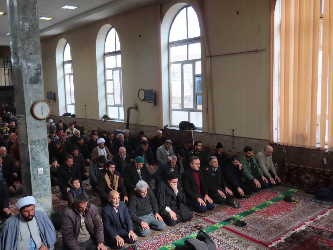برگزاری نماز عبادی سیاسی جمعه شهرستان چایپاره به امامت حضرت حجت الاسلام و المسلمین دکتر محمد امین کریم پور
