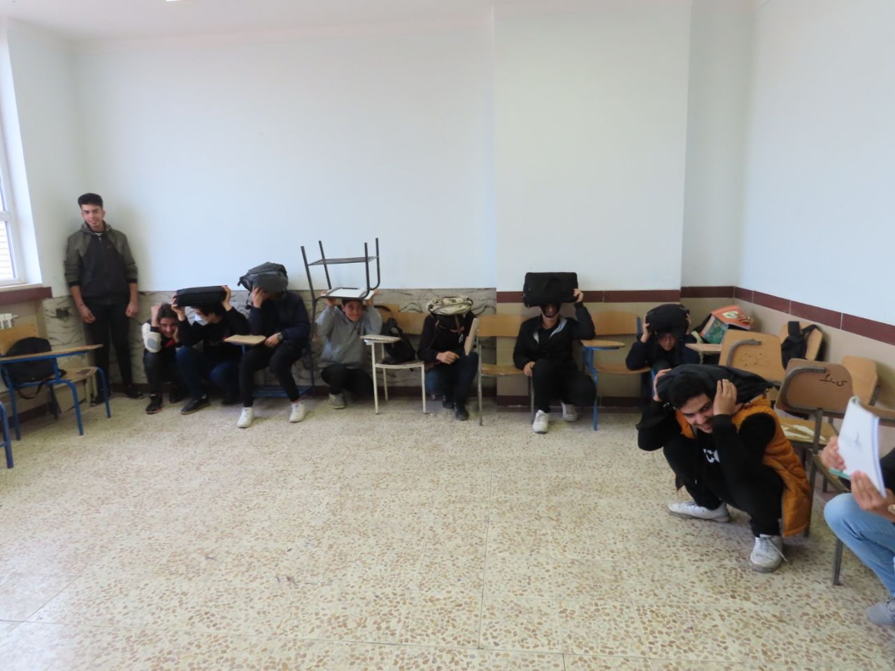 برگزاری مانور سراسری زلزله و ایمنی در مدارس شهرستان چایپاره