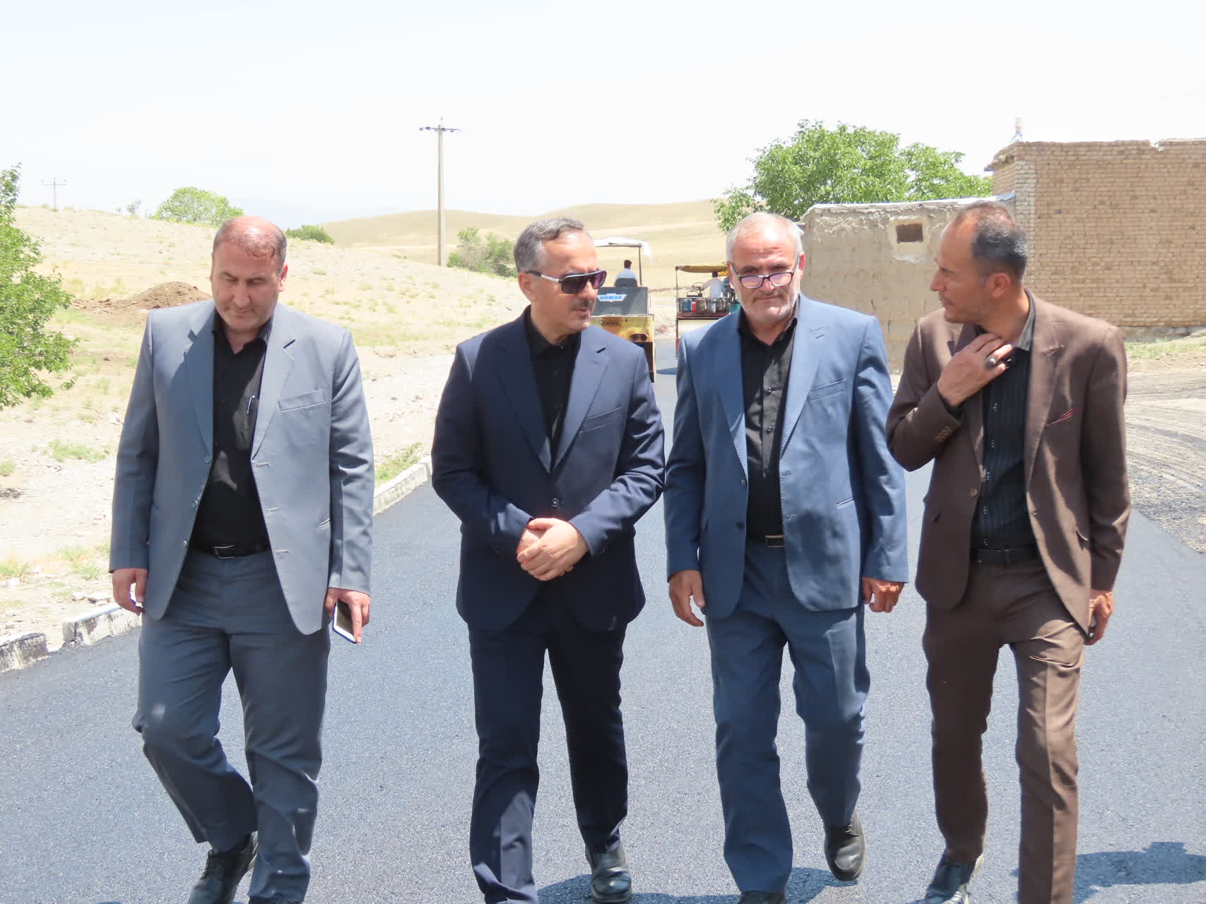 طرح عمرانی بهسازی و آسفالت معابر روستای قمیشگان سفلی آماده افتتاح شد