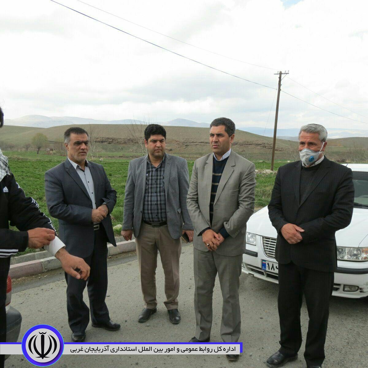 بازدید فرماندار از عملیات ضدعفونی خودروها در ورودی روستای چورس