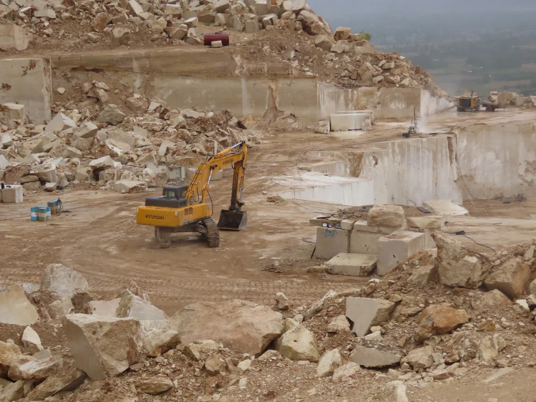 بازدید فرماندار چایپاره از شرکت معدنی کوه کمر چایپاره