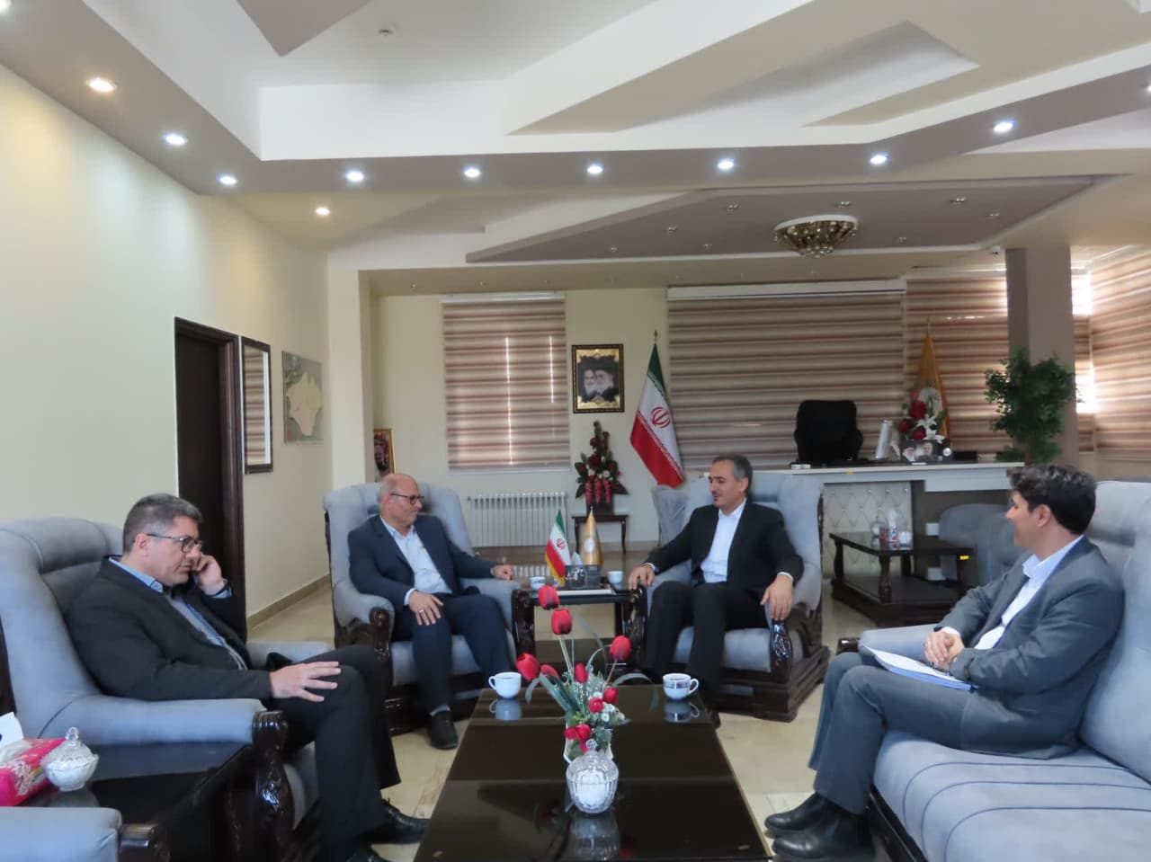 دیدار مدیر کل کمیته امداد امام خمینی(ره) با فرماندار شهرستان چایپاره