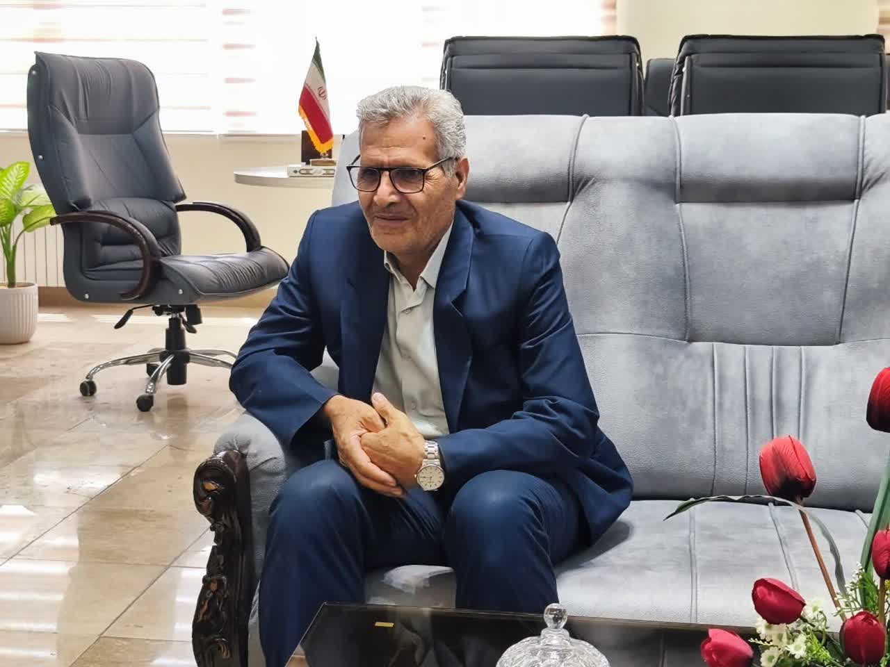 دیدار آقای محمدی از فعالین حوزه صنعت فرش شهرستان با سرپرست فرمانداری چایپاره جهت تبریک انتصاب ایشان