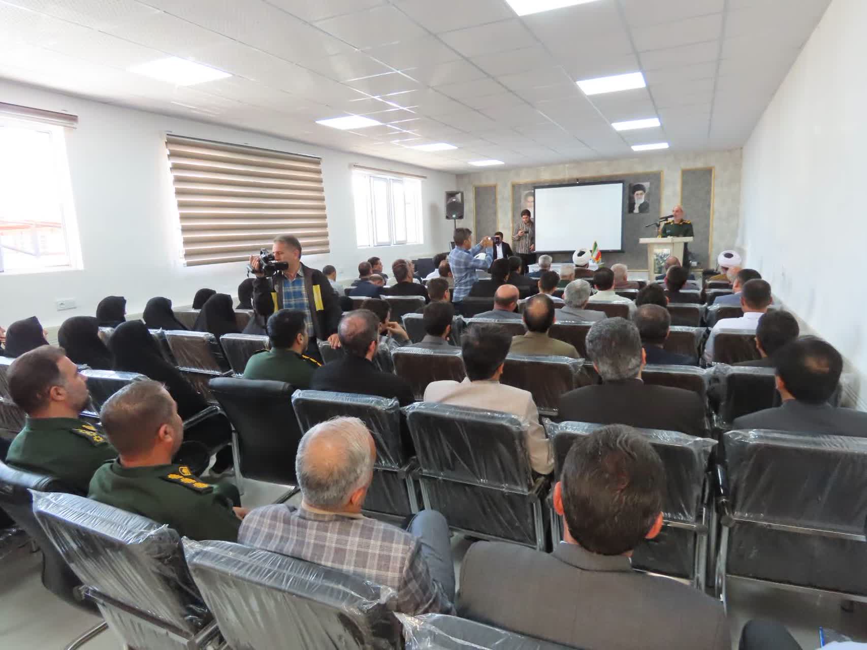 برگزاری همایش گردهمایی نخبگان شهرستان چایپاره