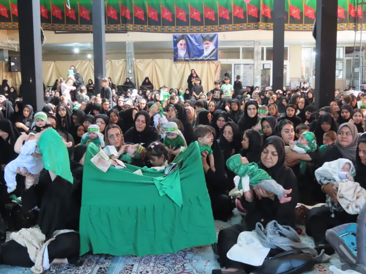 برگزاری مراسم بزرگ شیرخوارگان حسینی در مسجد جامع شهرستان چایپاره همزمان با سراسر کشور