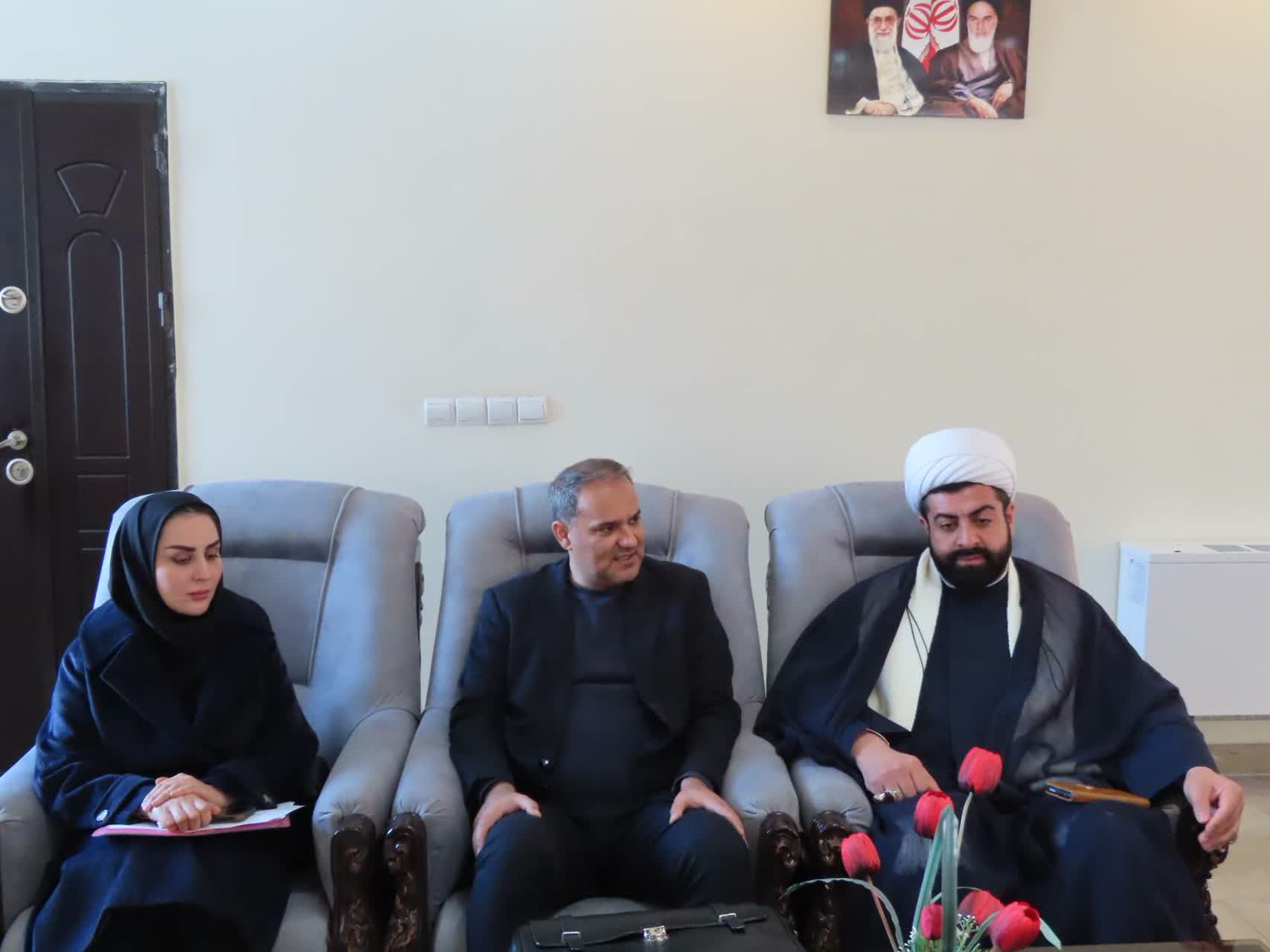 دیدار مسئولان حوزه امنیت غذایی و سلامت محیط استان آذربایجان غربی با فرماندار چایپاره