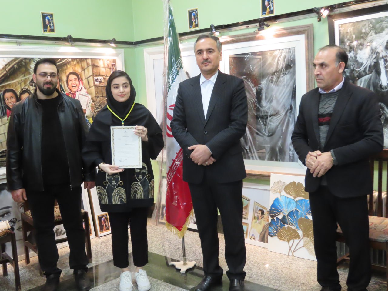 مراسم اختتامیه نمایشگاه طراحی و نقاشی گروهی استاد هادی میرزائی