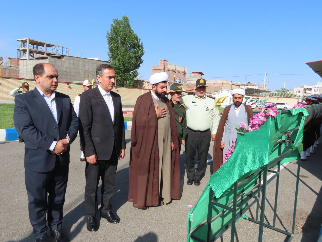مراسم صبحگاه مشترک نیروهای نظامی ، انتظامی و بسیج در شهرستان چایپاره برگزار شد