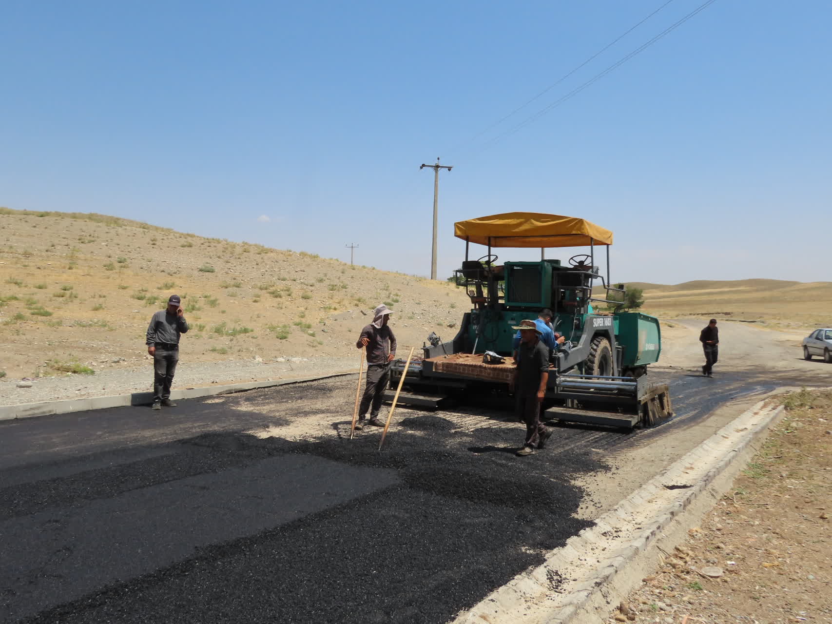طرح عمرانی بهسازی و آسفالت معابر روستای قمیشگان سفلی آماده افتتاح شد