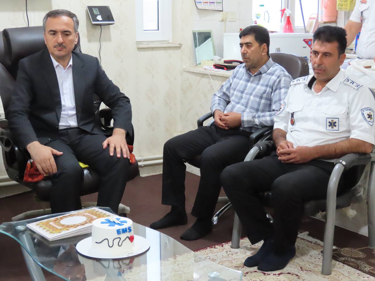 تجلیل فرماندار چایپاره از کارکنان اورژانس 115 شهرستان