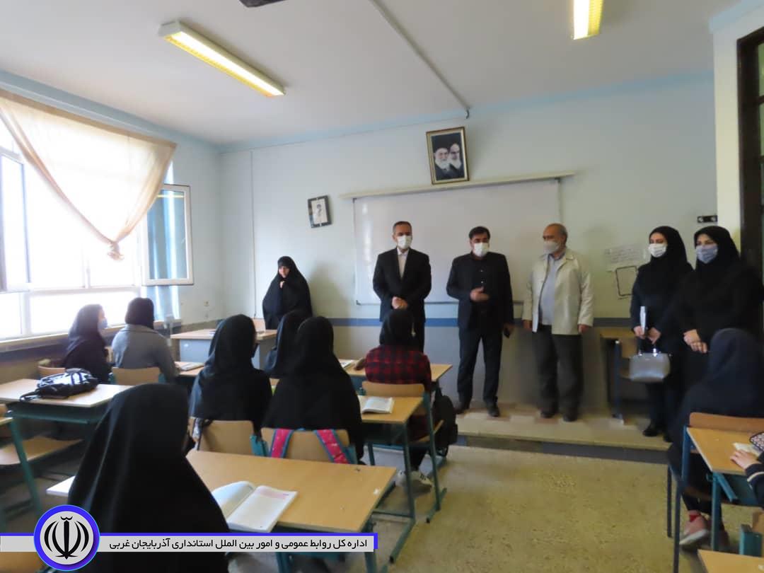 بازدید سرزده شکورزاده فرماندار شهرستان از دبیرستان معرفت