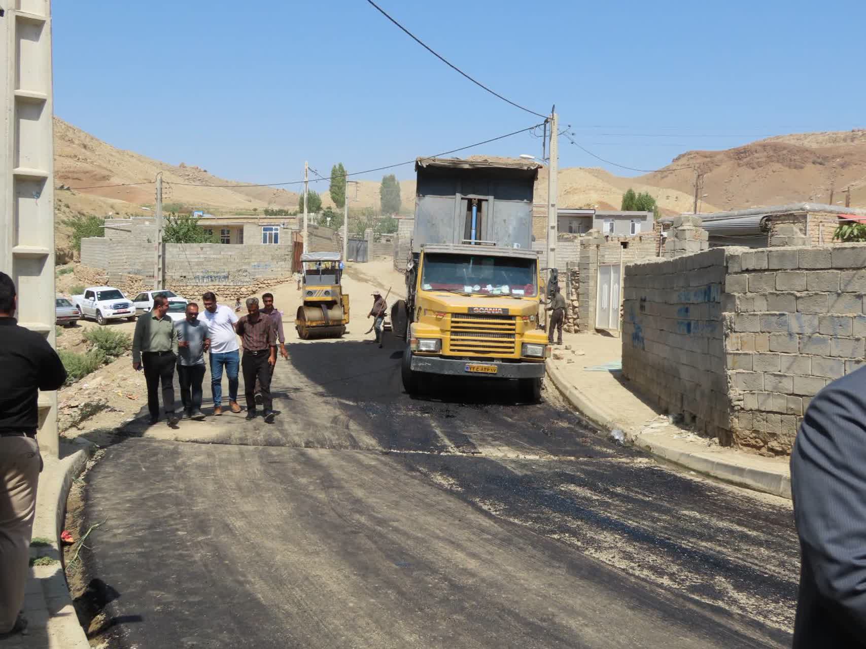 طرح عمرانی بهسازی و آسفالت معابر روستای شوریک آماده افتتاح شد