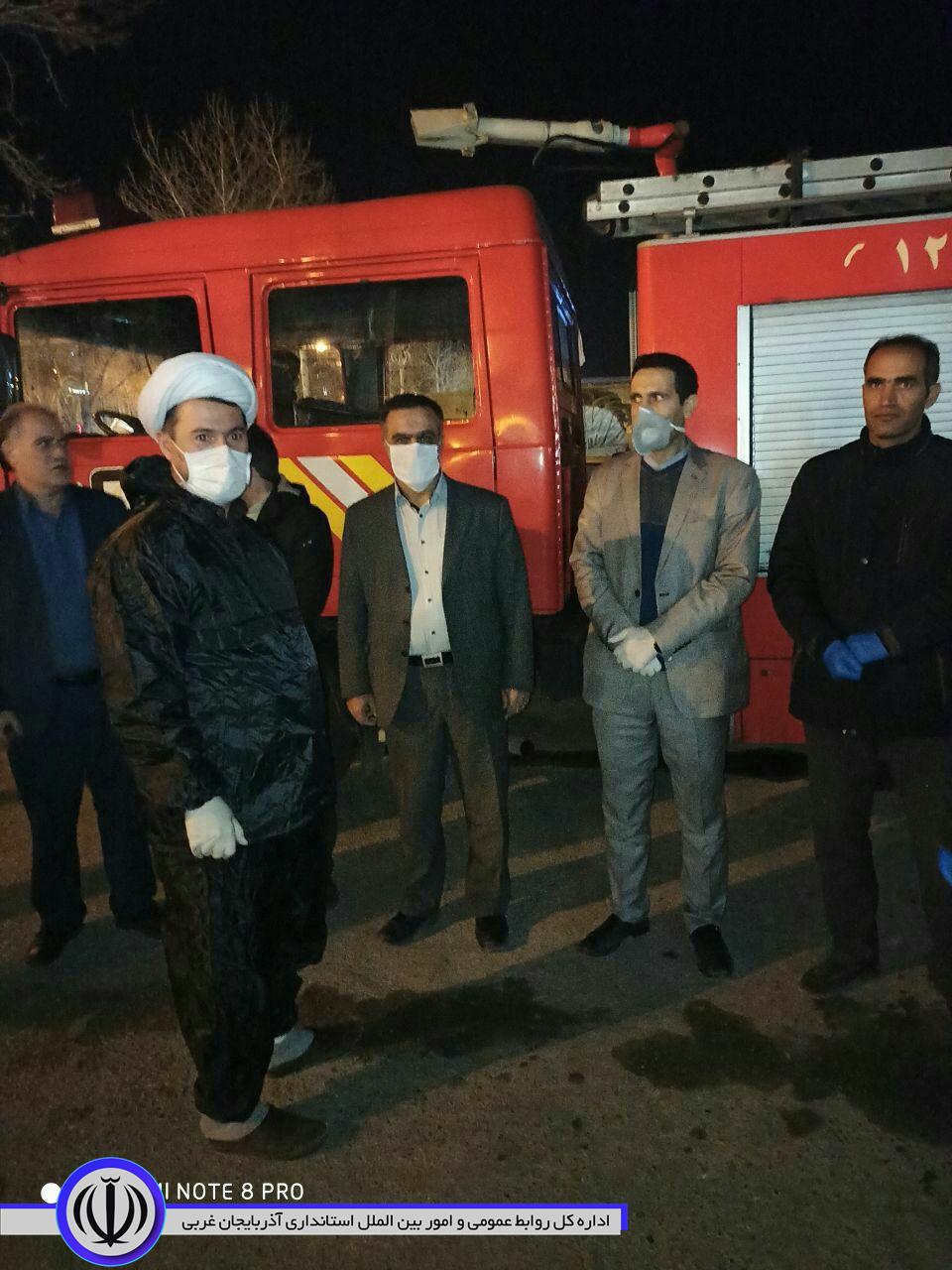 ضدعفونی کردن معابر و اماکن عمومی درشهرستان چایپاره