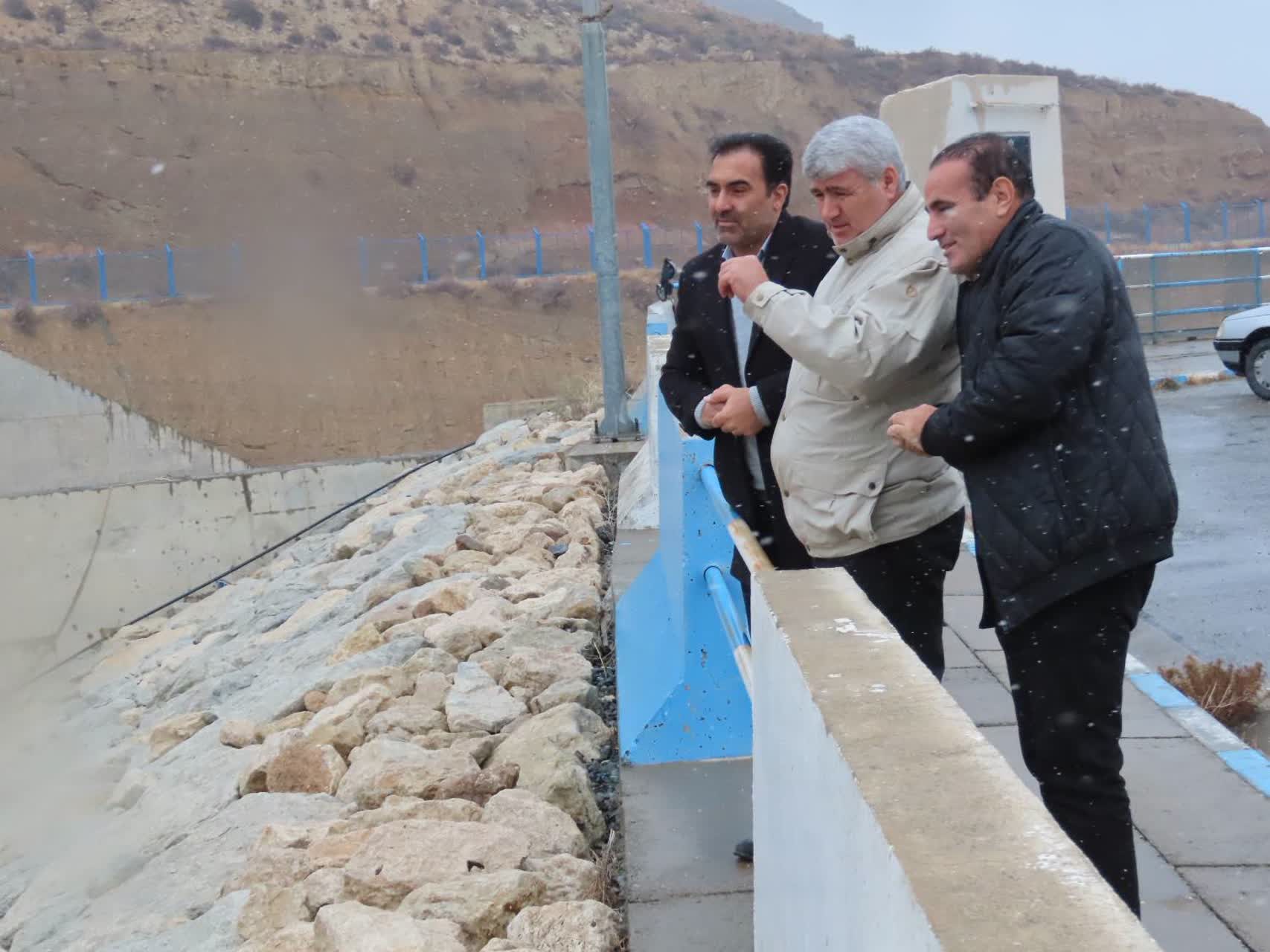 بازید فرماندار چایپاره از سد آغ چای شهرستان