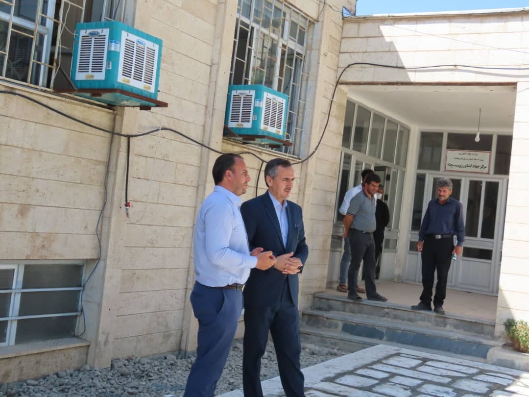 بازدید سرزده فرماندار شهرستان چایپاره از مدیریت جهاد کشاورزی