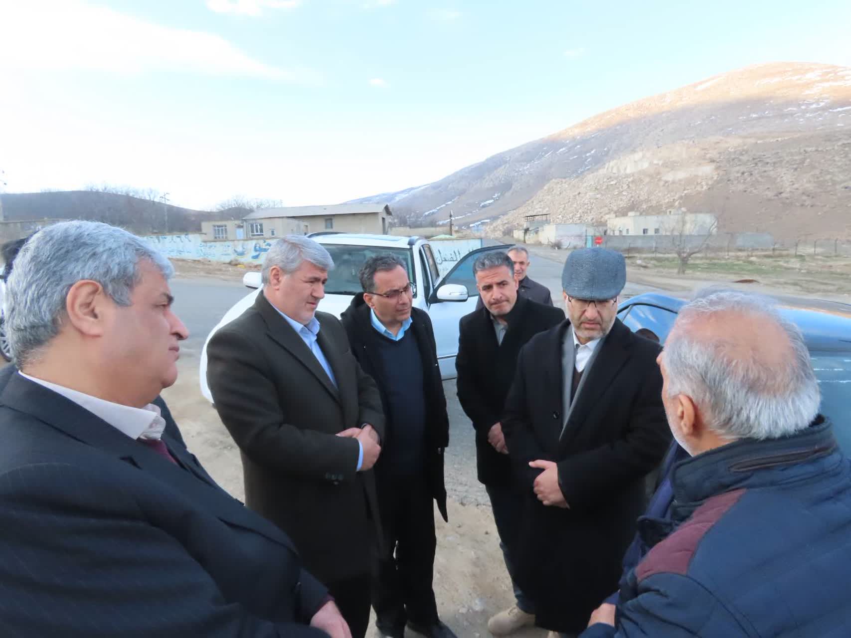 بازدید بازرس‌کل قضایی استان آذربایجان غربی از پروژه بهسازی و تعریض جاده حمزیان