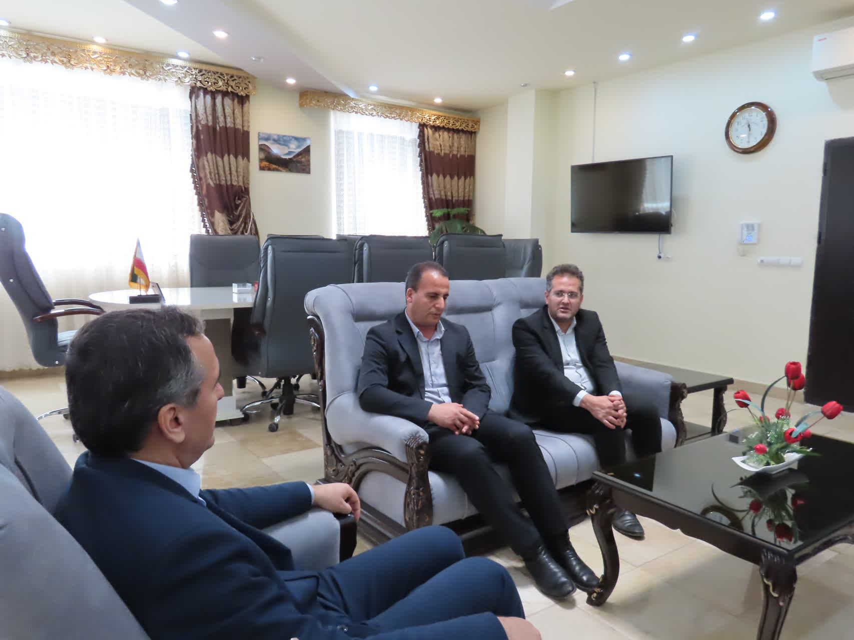 دیدار نوروزی روساء و مدیران دستگاه های اجرایی شهرستان با فرماندار چایپاره