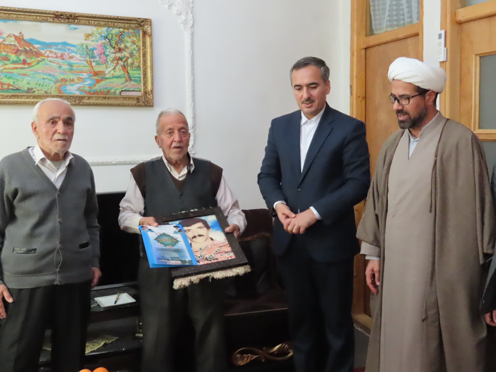 تجلیل از مقام شامخ خانواده شهداء شهرستان چایپاره