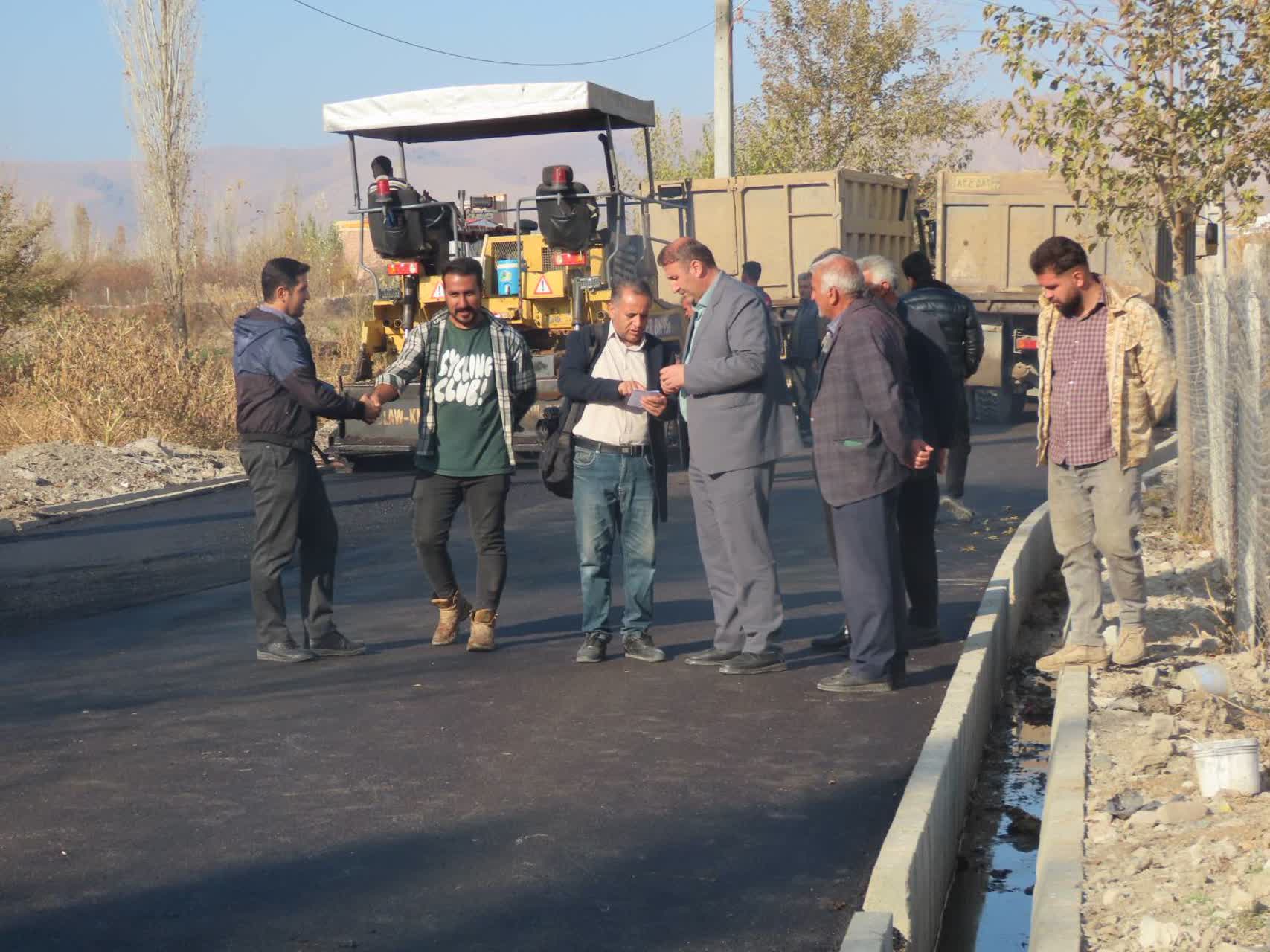 طرح عمرانی بهسازی و آسفالت معابر روستای حسین بگلو آماده افتتاح شد