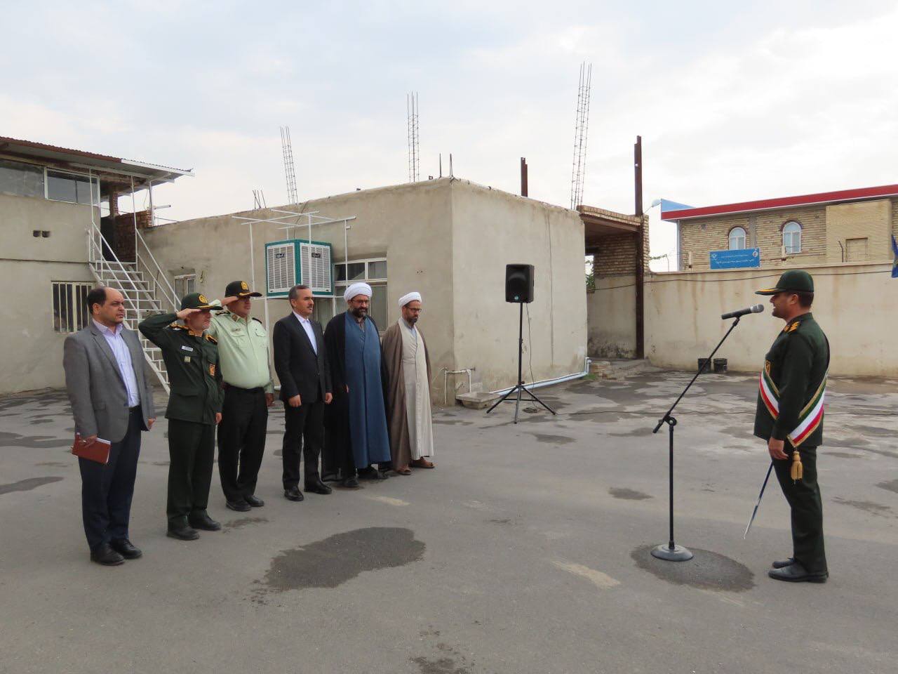 مراسم صبحگاه مشترک نیروهای نظامی ، انتظامی و بسیج در شهرستان چایپاره برگزار شد