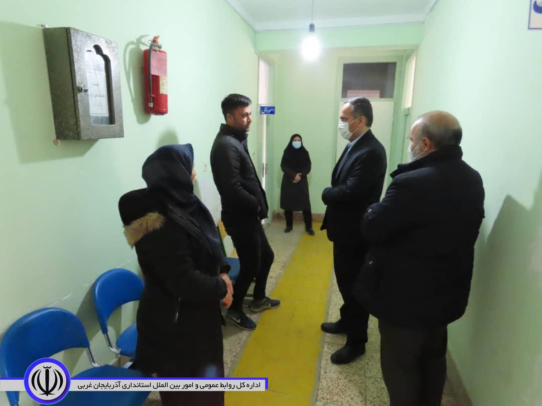 بازدید سرزده شکورزاده فرماندار شهرستان از اداره بهزیستی