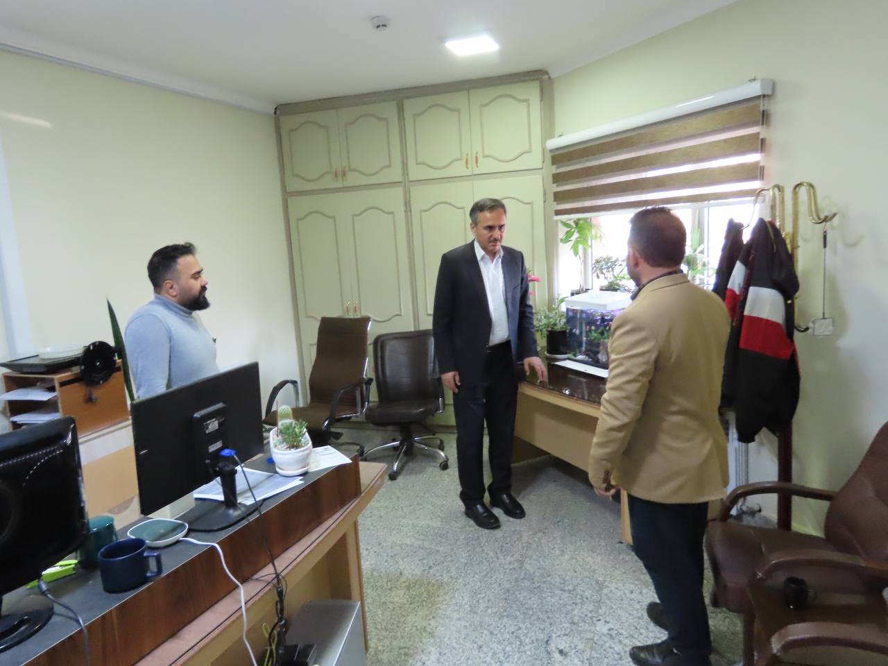 بازدید سرزده سعید شکورزاده فرماندار چایپاره از اداره گاز