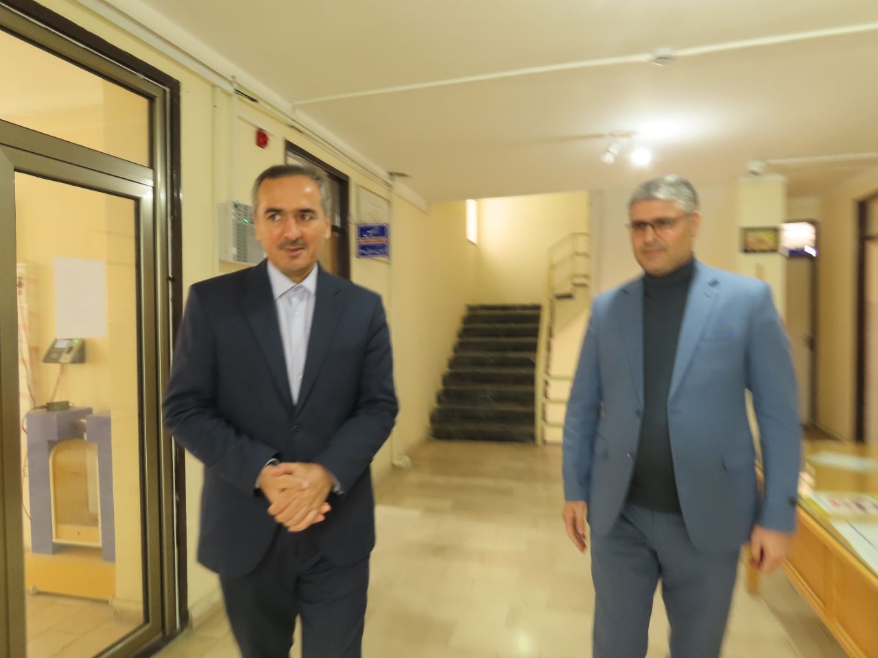 بازدید سرزده فرماندار شهرستان چایپاره از دستگاههای اجرایی برای بررسی خدماترسانی به مردم