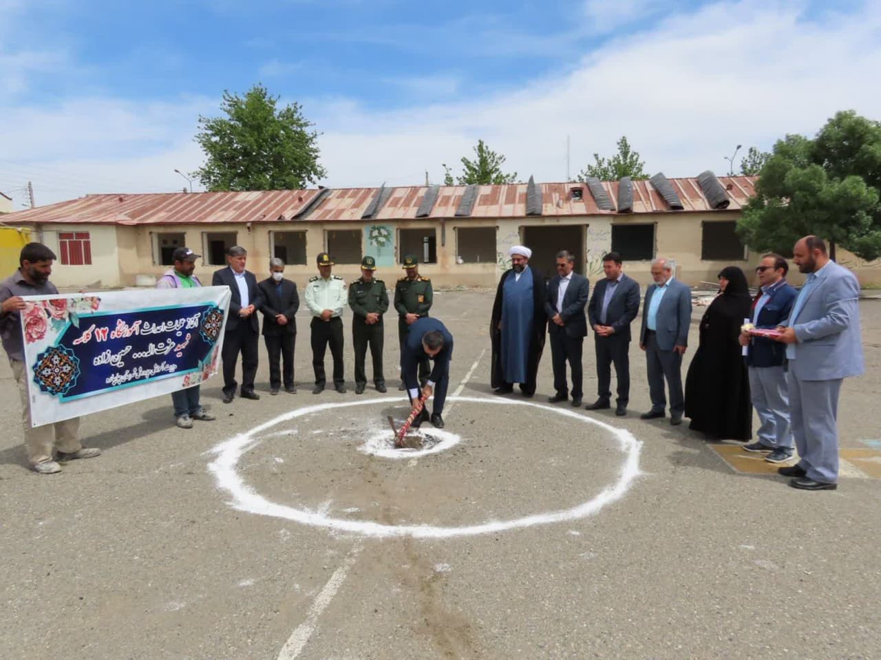 آیین کلنگ زنی آموزشگاه 12 کلاسه شهید حسین زاده
