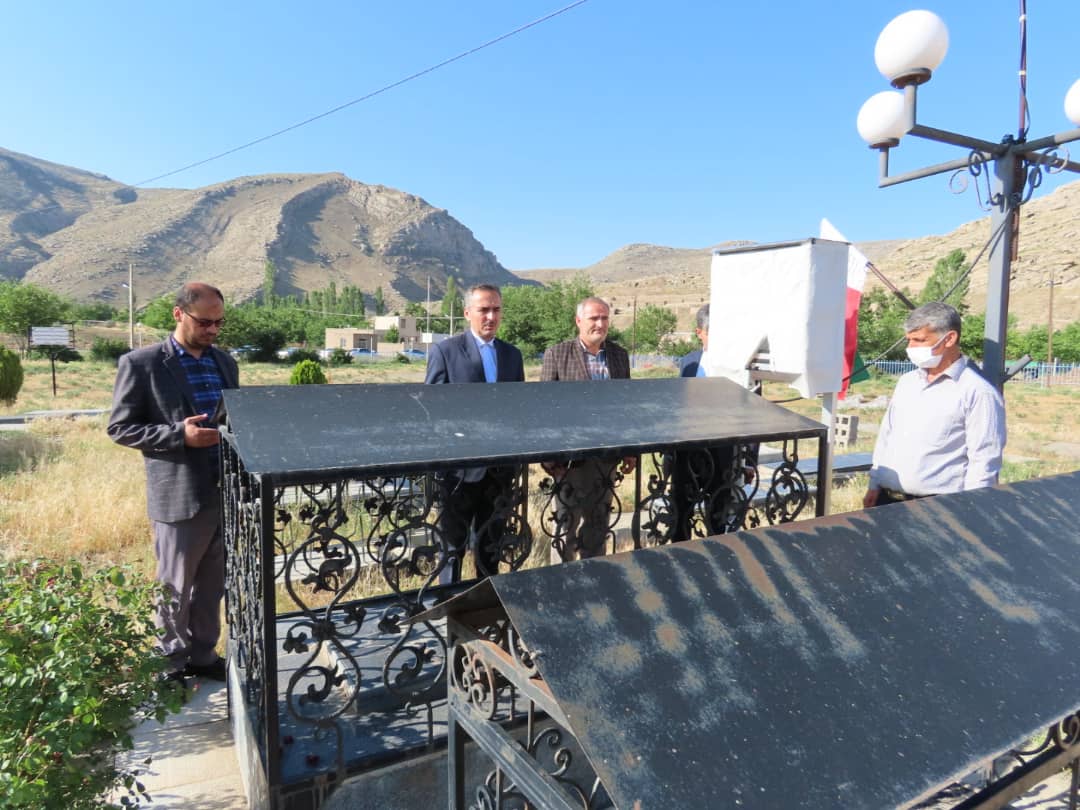 بازدید فرماندار و جمعی از مسئولان شهرستان از روستای بسطام توابع بخش مرکزی