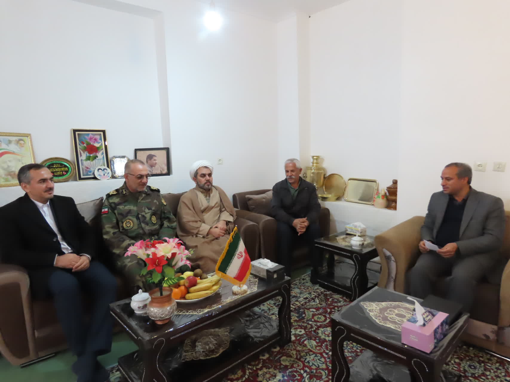 دیدار فرماندار و فرمانده 433 مهندسبی با جانبازان و ایثارگران چایپاره