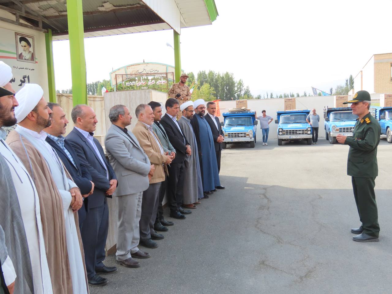 مراسم اهداء جهیزیه نوعروسان خانواده های مددجو
