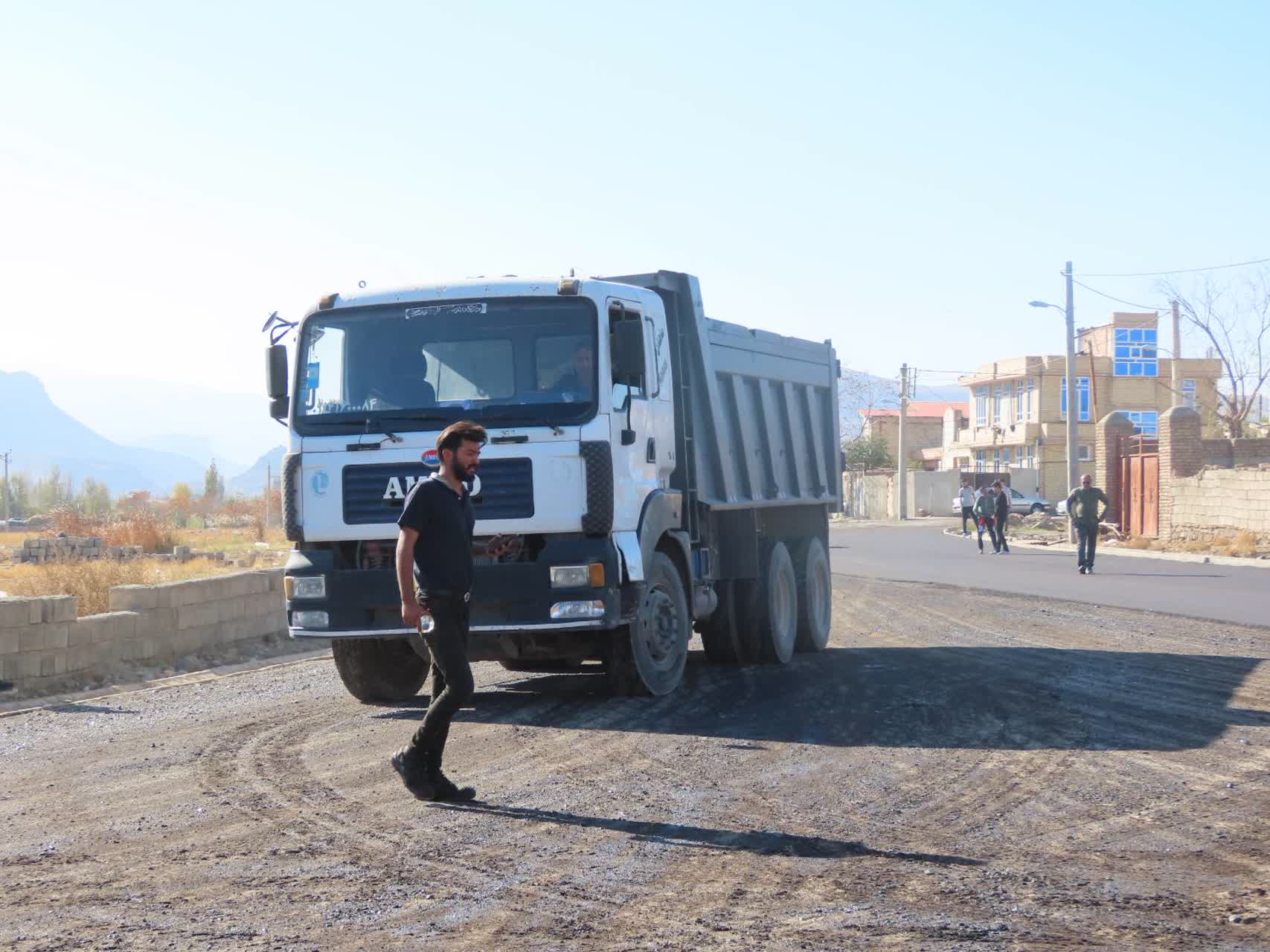 طرح عمرانی بهسازی و آسفالت معابر روستای قره کندی آماده افتتاح شد