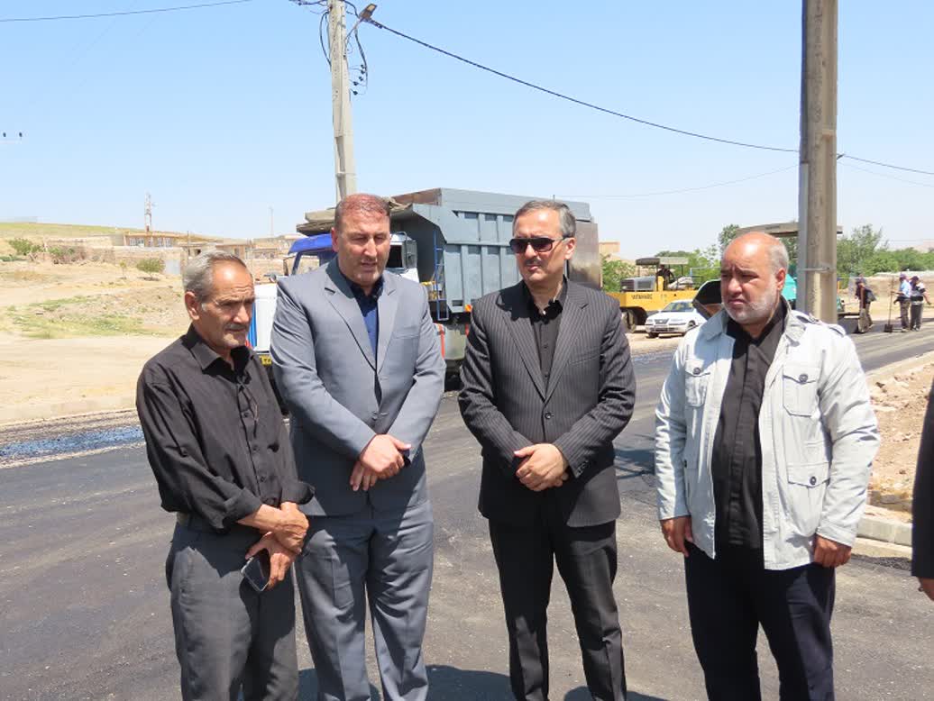 طرح عمرانی بهسازی و آسفالت معابر روستای تاج خاتون آماده افتتاح شد