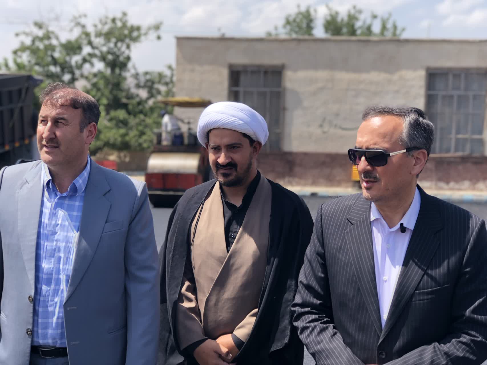 طرح عمرانی بهسازی و آسفالت معابر روستای قره کهریز آماده افتتاح شد