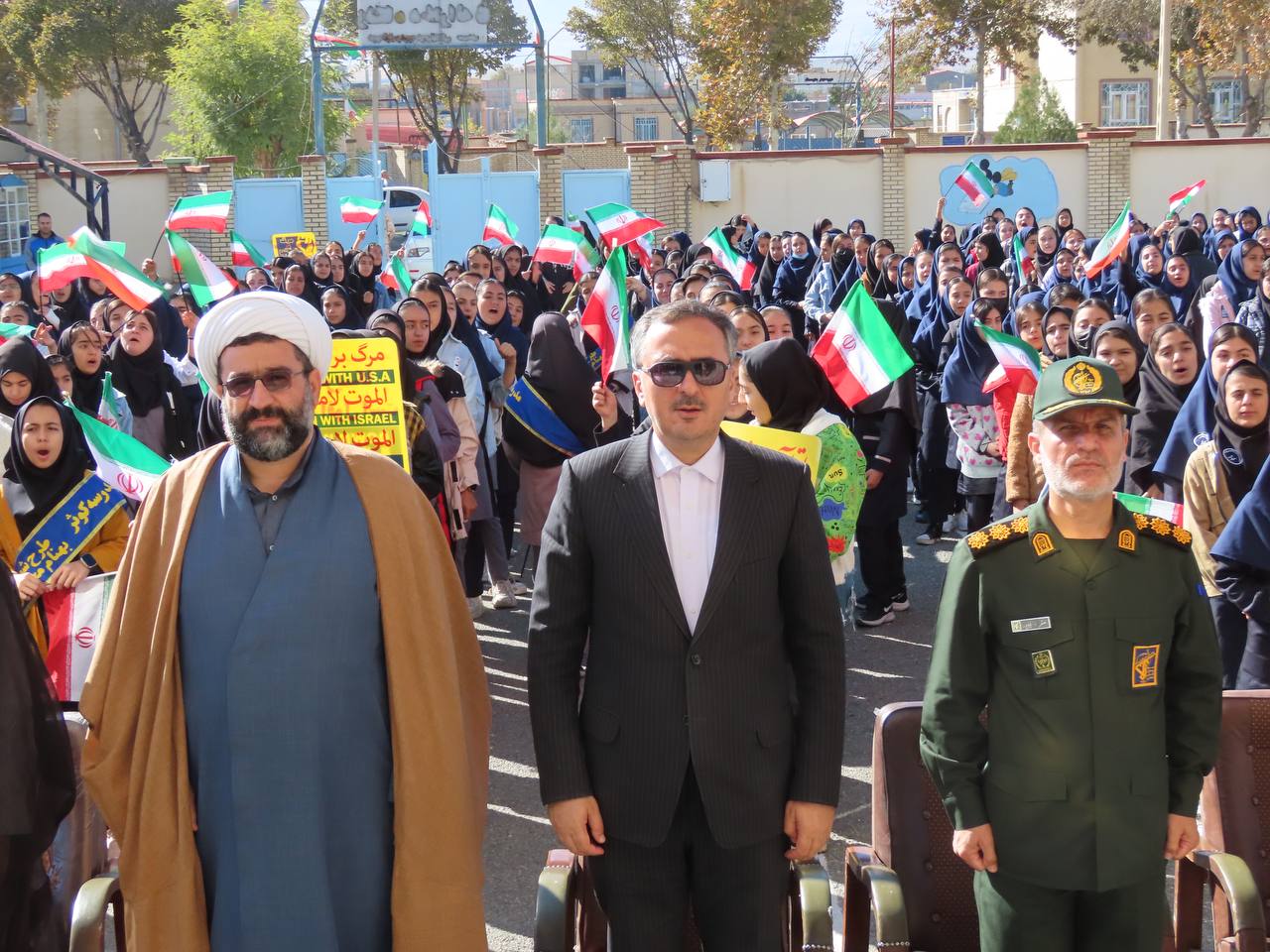نواخته شدن زنگ استکبار ستیزی در مدارس شهرستان چایپاره