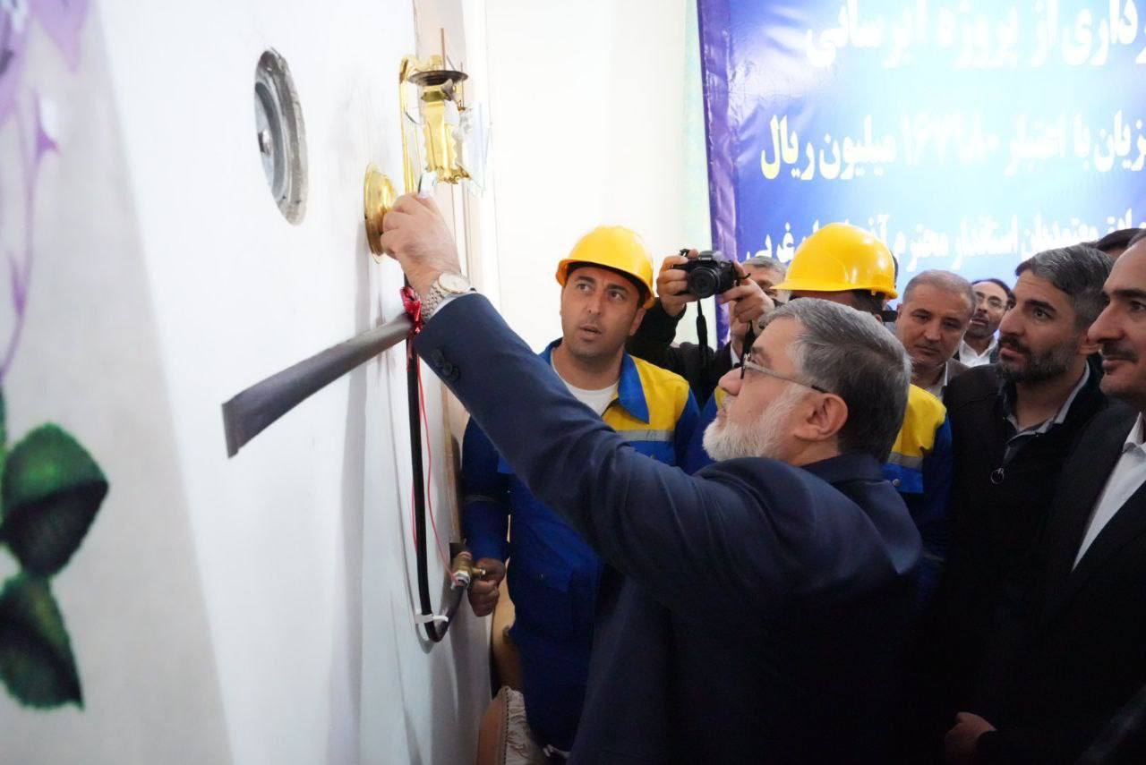با حضور استاندار آذربایجانغربی پروژه گازرسانی به چهار روستای چایپاره به بهرهبرداری رسید