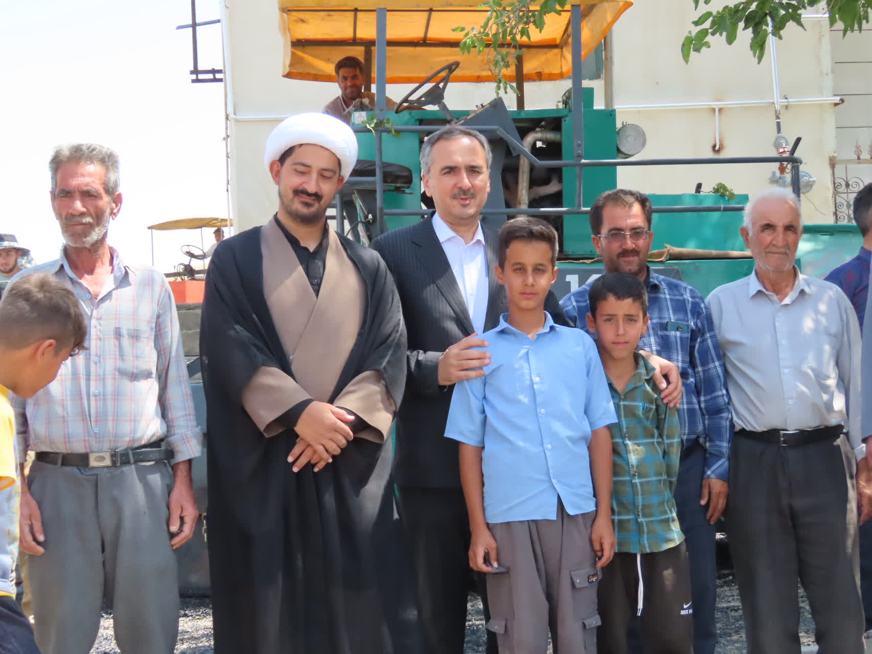 طرح عمرانی بهسازی و آسفالت معابر روستای قره کهریز آماده افتتاح شد