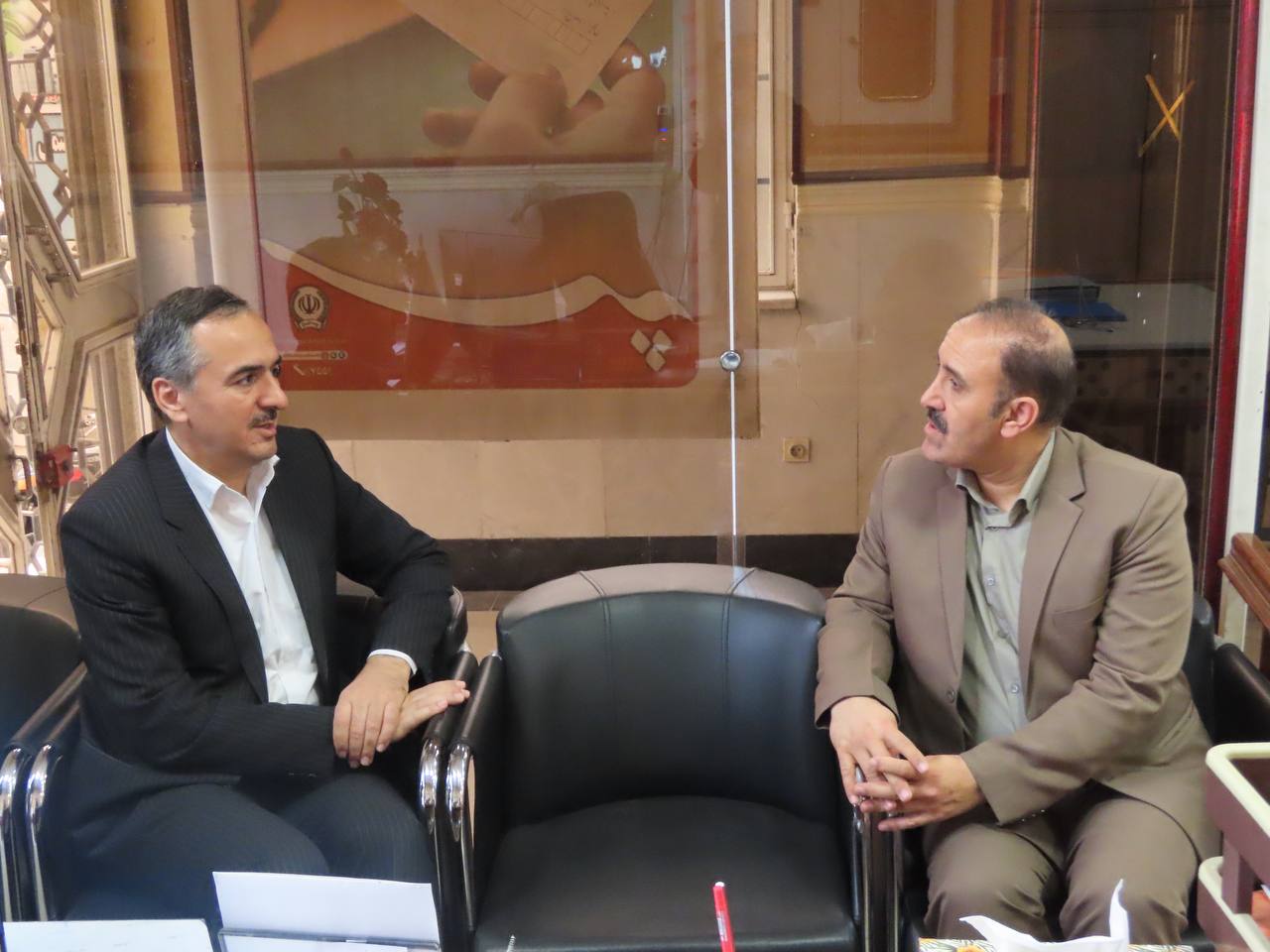 بازدید سرزده سعید شکورزاده فرماندار چایپاره از بانک سپه