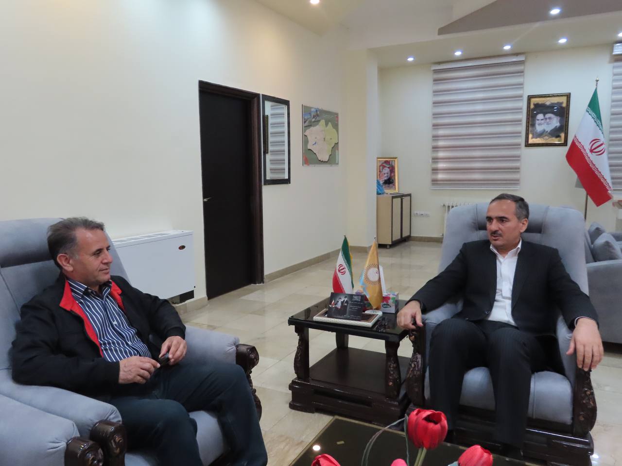 دیدار مسئول دفتر خبری صداوسیمای شهرستان با فرماندار چایپاره