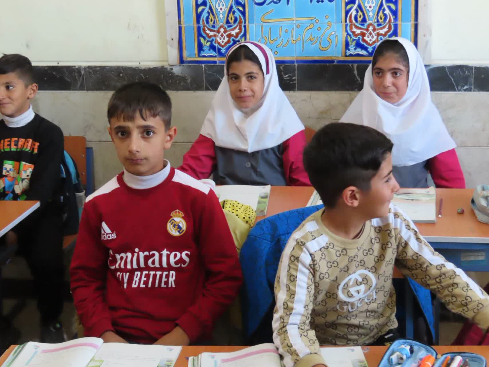 بازدید فرماندار شهرستان چایپاره از مدرسه تربیت روستای الهوردی کندی